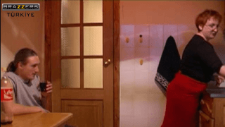 Her Erkeğin Hayalinin Üvey Annesinin Arkadaşını Sikmek Olduğunu İtirafa Etti